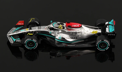 1:43 LEWIS HAMILTON 2022 MERCEDES FORMULA 1 MODEL CAR