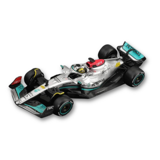 1:43 LEWIS HAMILTON 2022 MERCEDES FORMULA 1 MODEL CAR